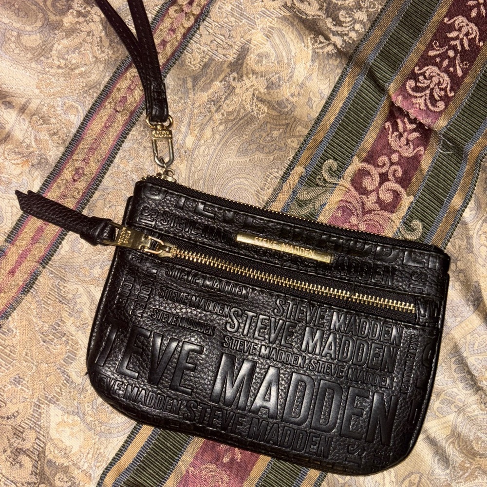 Steve Madden Black Textured Clutch Wristlet